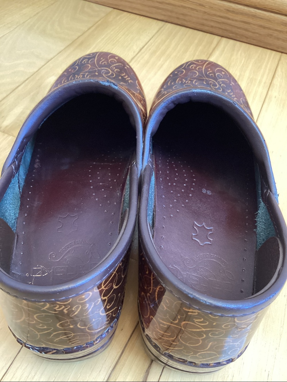 Dansko 20th Anniversary limited edition inspirational quote professional clogs - Picture 7 of 16